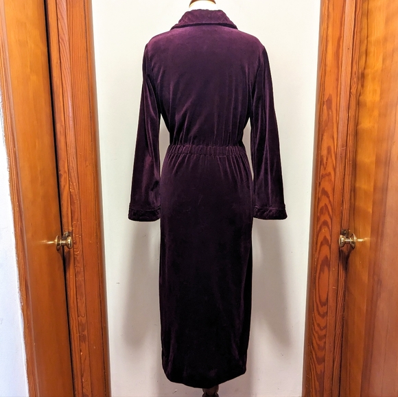 Diamond Tea Vintage Burgundy Red Velvet Velour Long Robe - Picture 4 of 9